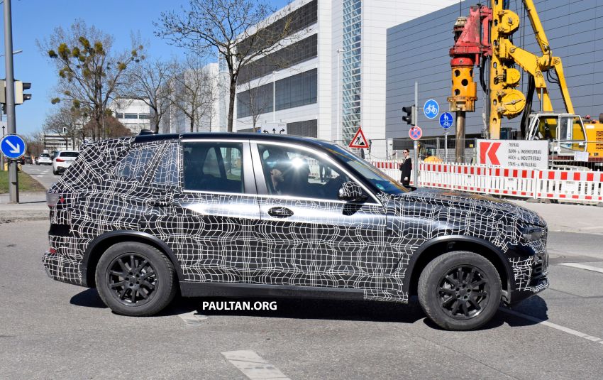 G05 BMW X5 officially teased, spyshots show interior 820678