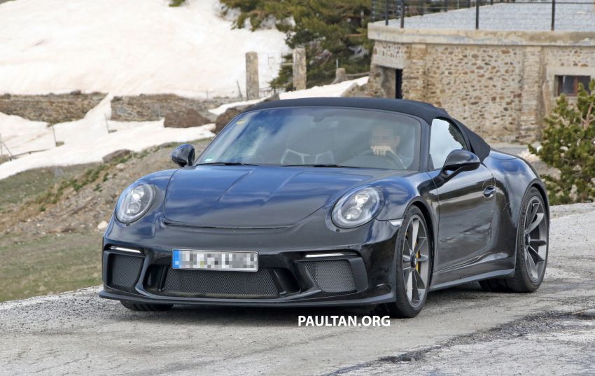SPYSHOTS: Porsche 911 Speedster spotted in the wild Image #819702