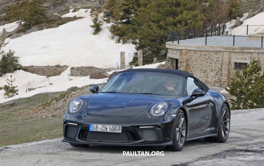 SPYSHOTS: Porsche 911 Speedster spotted in the wild 819703
