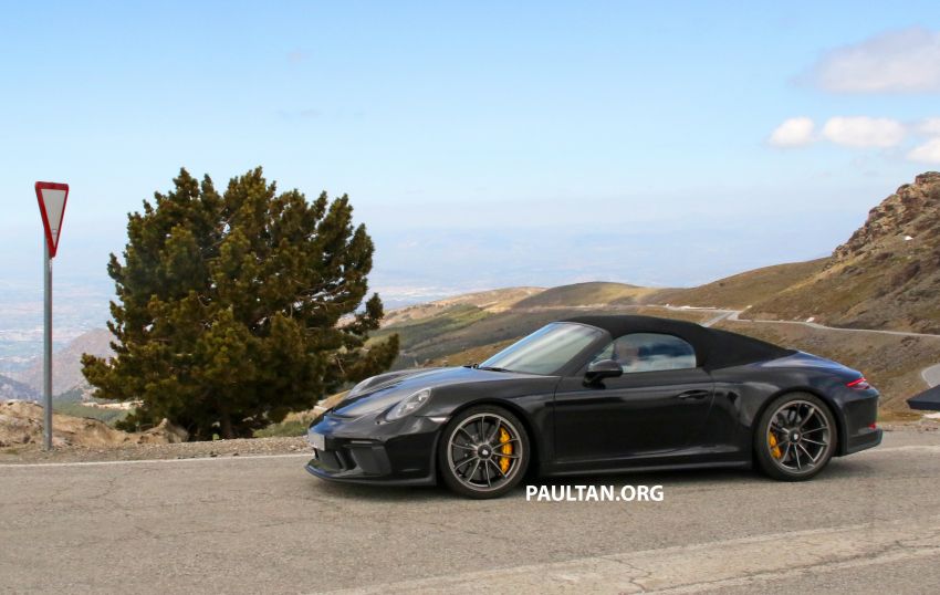 SPYSHOTS: Porsche 911 Speedster spotted in the wild 819707