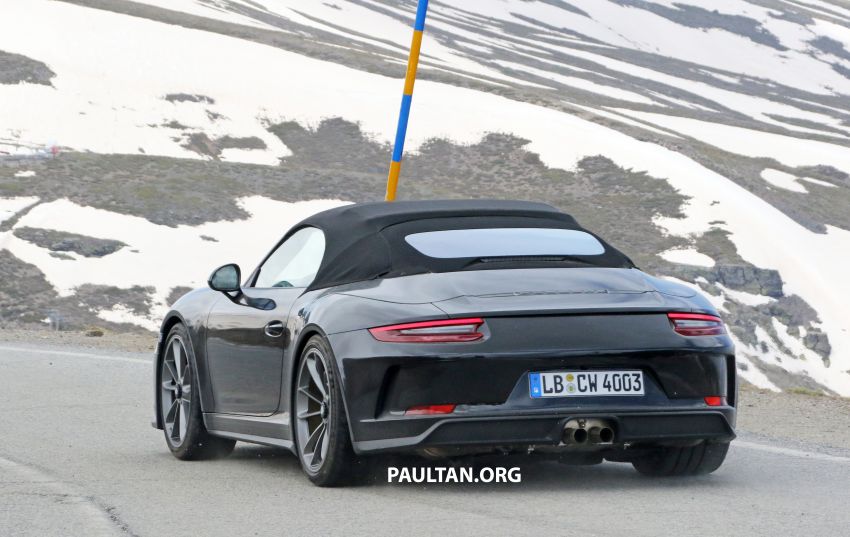 SPYSHOTS: Porsche 911 Speedster spotted in the wild 819715