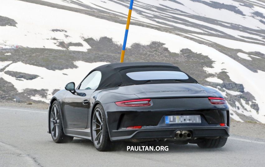 SPYSHOTS: Porsche 911 Speedster spotted in the wild 819716