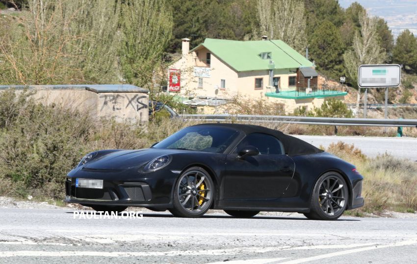 SPYSHOTS: Porsche 911 Speedster spotted in the wild 819694