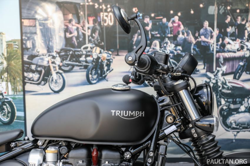 REVIEW: 2018 Triumph Bonneville Bobber Black – muscular retro-styled classic riding, RM74,900 817081