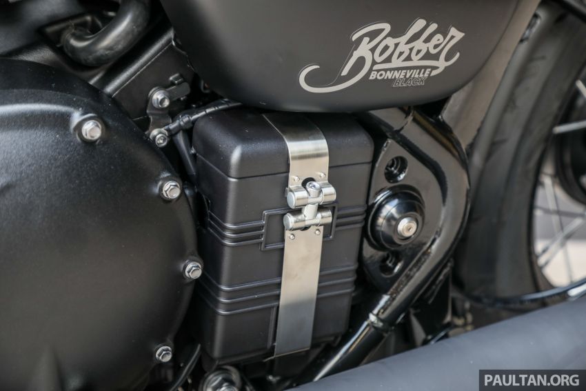 REVIEW: 2018 Triumph Bonneville Bobber Black – muscular retro-styled classic riding, RM74,900 817120
