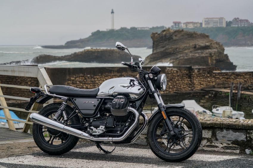 2018 Moto Guzzi V7 III Limited shown at Biarritz 830094
