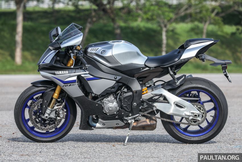 REVIEW: 2017 Yamaha YZF-R1M – chariot of the gods 832564