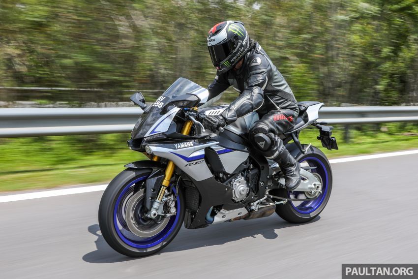 REVIEW: 2017 Yamaha YZF-R1M – chariot of the gods 832630