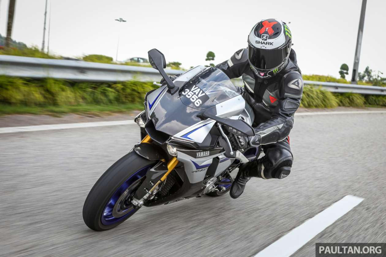 REVIEW: 2017 Yamaha YZF-R1M - chariot of the gods - paultan.org