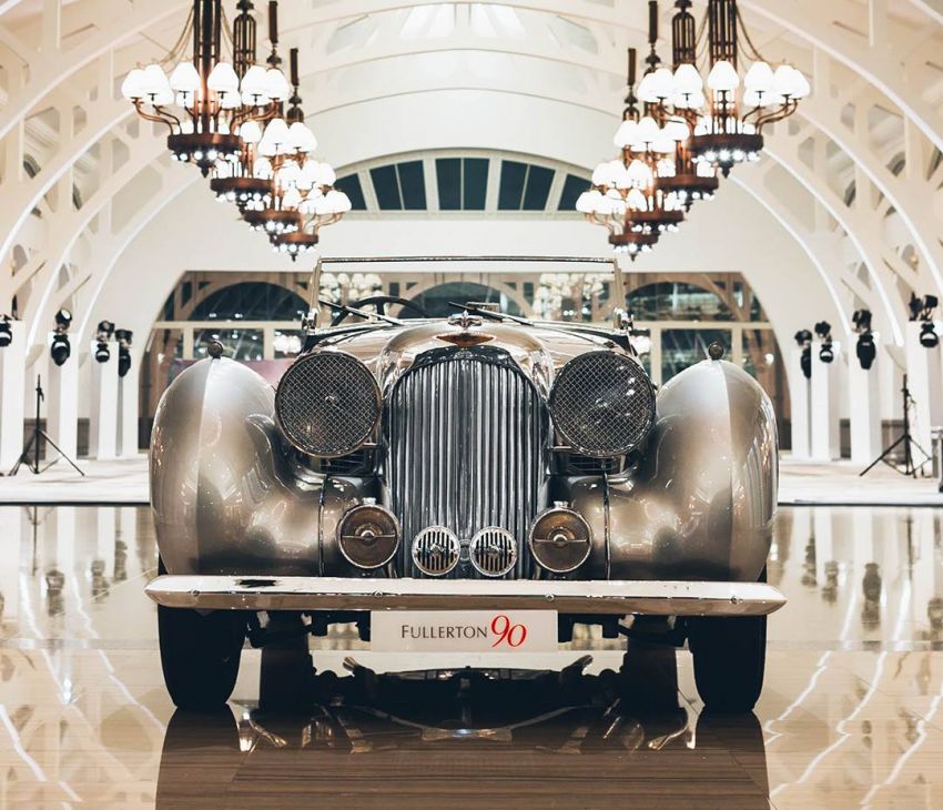 Bugatti Chiron Sport makes an appearance at the first-ever Fullerton Concours d’Elegance in Singapore 832829