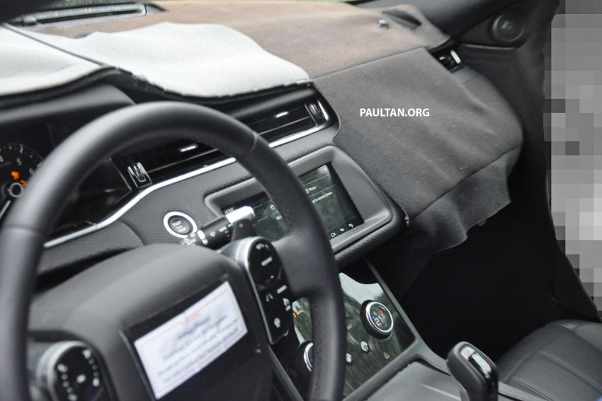 SPIED: Next-gen Range Rover Evoque interior seen! 832289