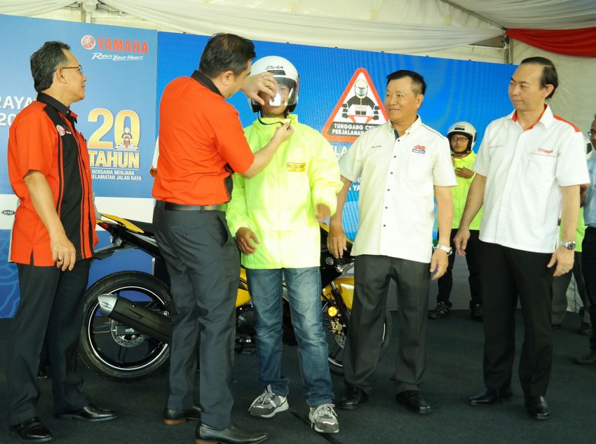 Mandatory motorcycle ABS, highway size restriction, licence age limit – we ask new Transport Minister Loke 825731