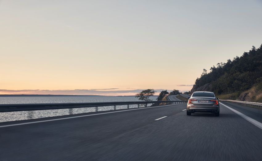 Volvo S60 2019 didedahkan – versi T8 Twin Engine Polestar Engineered hasilkan 415 hp, tork 670 Nm Image #829447