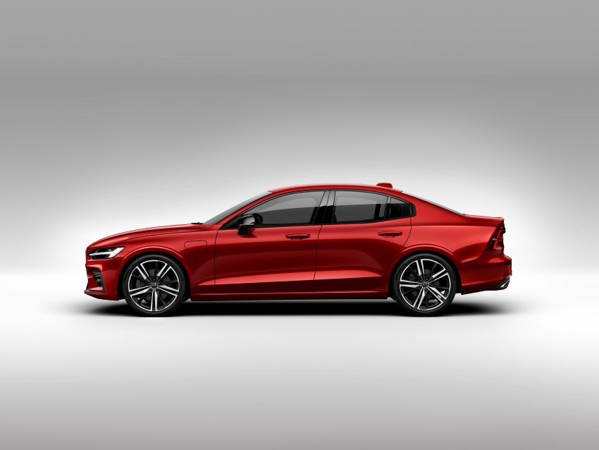 2019 Volvo S60 revealed – petrol powertrains only, optional Polestar Engineered upgrade, up to 415 hp 829252