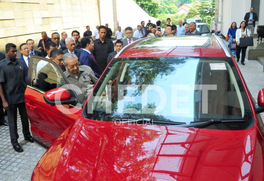 Proton SUV right-hand drive prototype driven by Tun M 831232