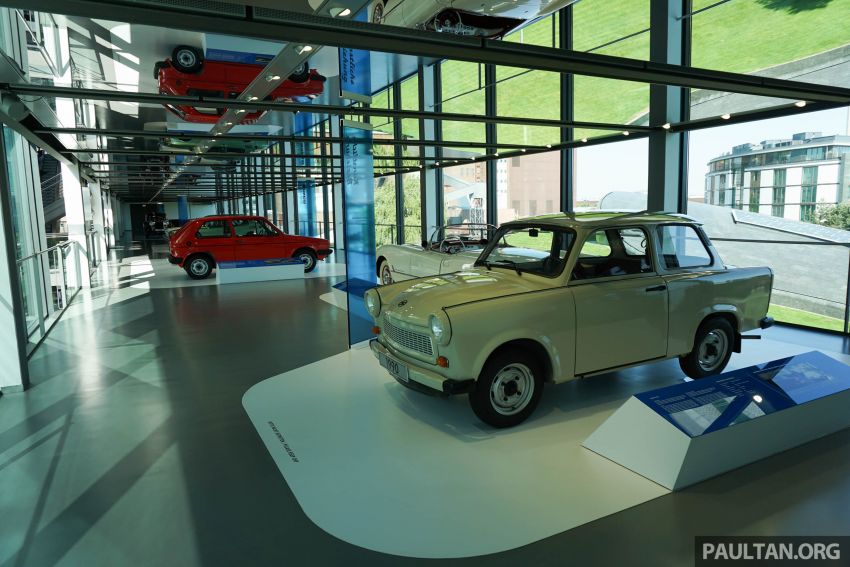 Visiting Autostadt – the city of the Volkswagen Group 830401