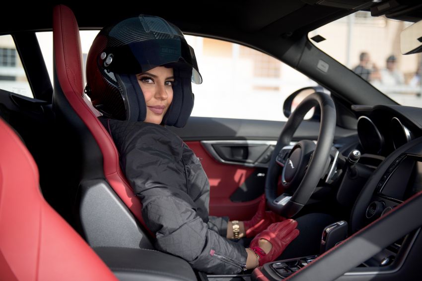 VIDEO: Jaguar celebrates Saudi female driving ban lift 831180