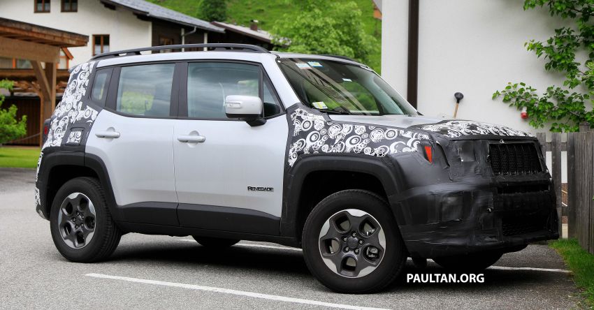 SPYSHOTS: Jeep Renegade facelift spotted testing 823092