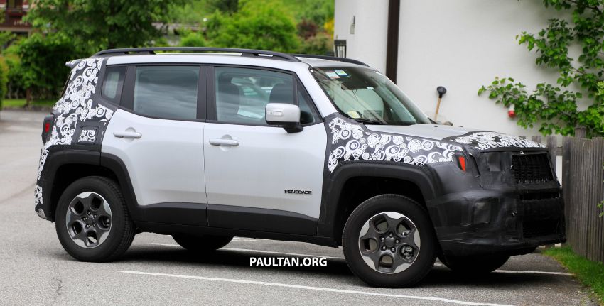 SPYSHOTS: Jeep Renegade facelift spotted testing 823093