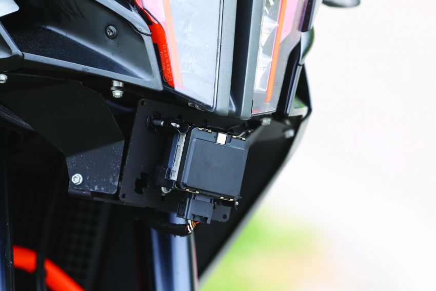 VIDEO: KTM uji <em>Adaptive Cruise Control, Blind Spot Detector</em> pada motosikal, akan diguna menjelang 2021 824797