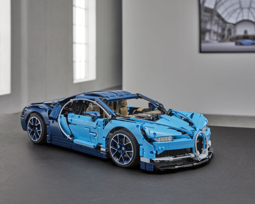 Lego Technic Bugatti Chiron – lengkap dengan enjin W16, kotak gear 8-kelajuan dan sistem AWD berfungsi 823569