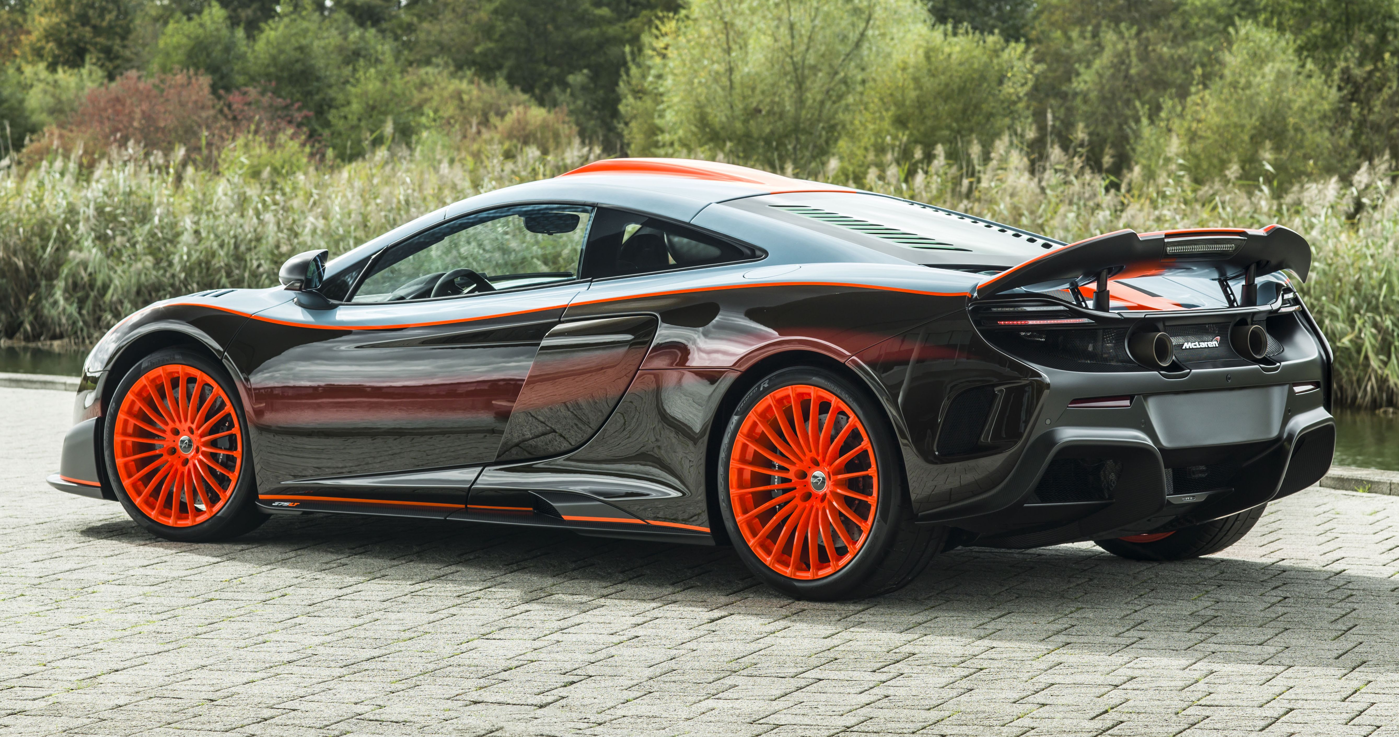McLaren 675LT with F1 GTR livery for Johor prince
