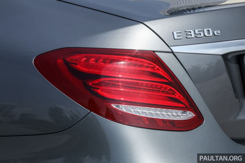 W213 Mercedes-Benz E-Class gets MY2018 updates – EQ Power branding for E350e, new ambient lighting 827244