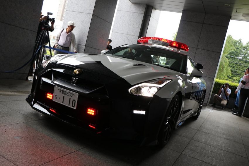 Nissan GT-R is the keisatsu’s latest patrol car in Japan 827940