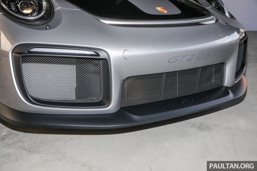 Porsche 911 GT2 RS – 700 hp, RWD, from RM2.9 mil 833144