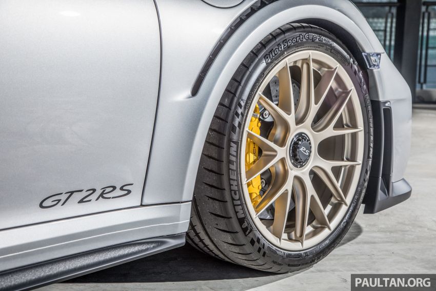 Porsche 911 GT2 RS – 700 hp, RWD, from RM2.9 mil 833145