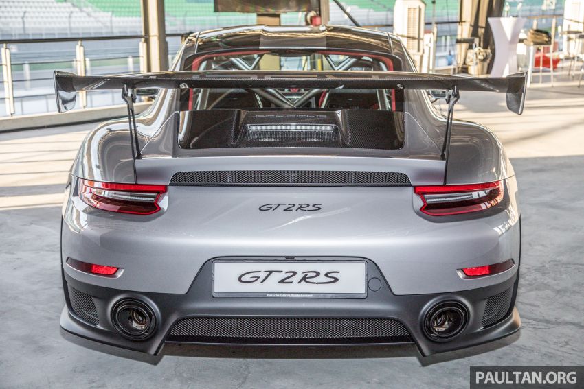 Porsche 911 GT2 RS – 700 hp, RWD, from RM2.9 mil 833138