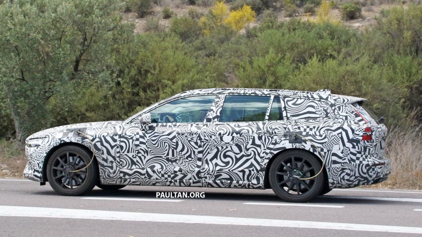 SPYSHOTS: 2019 Volvo V60 R seen for the first time? 827109