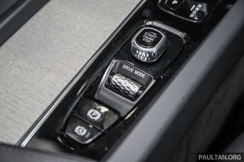 GALERI: Volvo XC60 T5 Momentum, T8 Inscription versi pemasangan tempatan – CKD bermula RM282k 831141