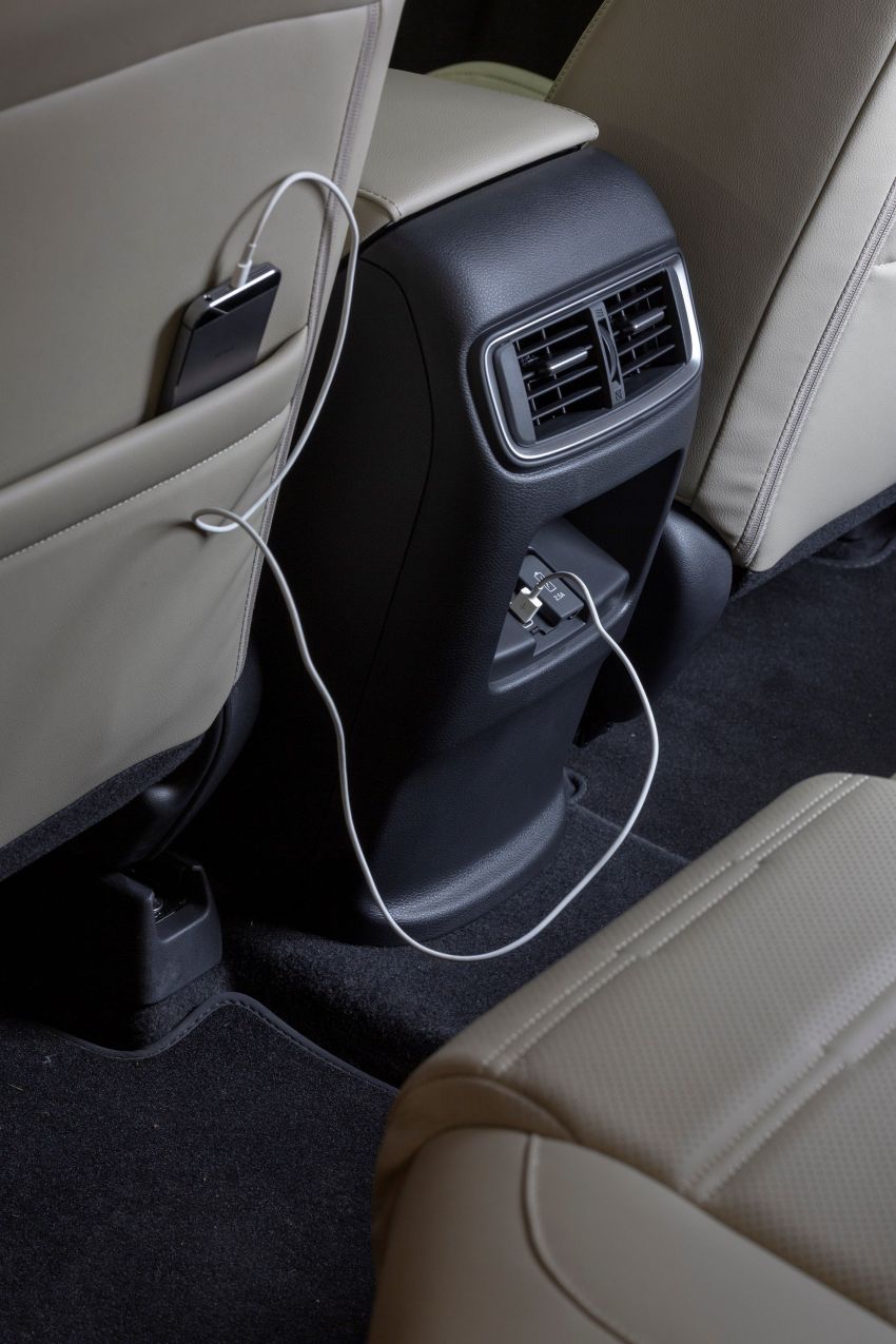 Honda CR-V for Europe – 1.5 litre VTEC Turbo, 7 seats 840203