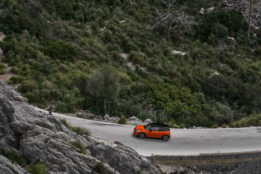 DRIVEN: 2018 MINI 3 Door Cooper S facelift in Spain 837881