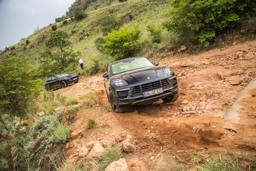 2019 Porsche Macan facelift teased – China launch 840365