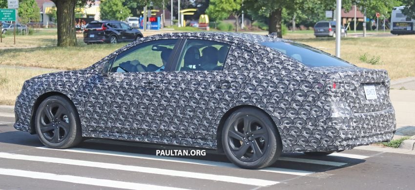 SPYSHOTS: 2020 Subaru Legacy now with less camo 842471