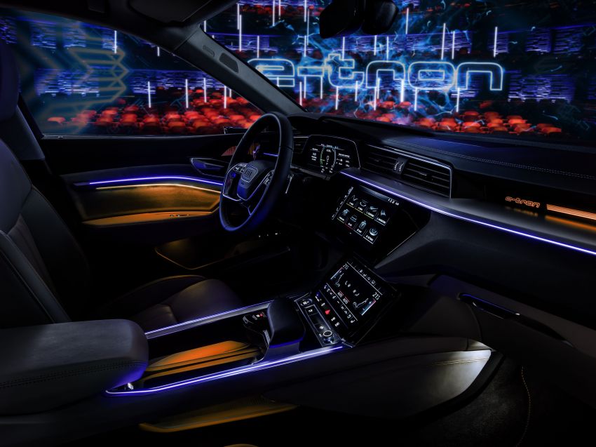 Audi e-tron – bahagian dalam disiar, cermin sisi digital 835096