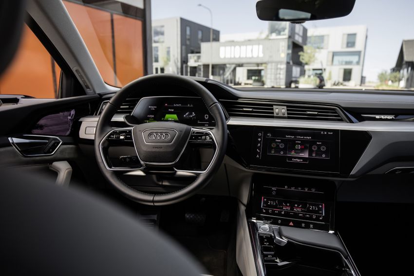 Audi e-tron – bahagian dalam disiar, cermin sisi digital 835054