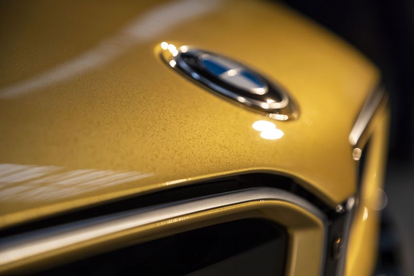 BMW i3 and i8 Starlight Edition – 24-karat gold paint 833568