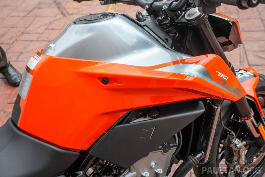 2018 KTM 790 Duke in M’sia – 799 cc, 105 hp, RM65k 834352