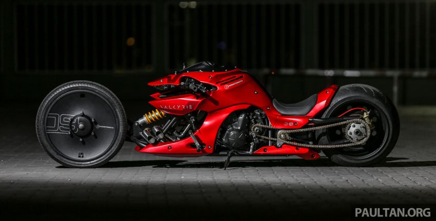 Kenstomoto Valkyrie – red, long and low custom 843945