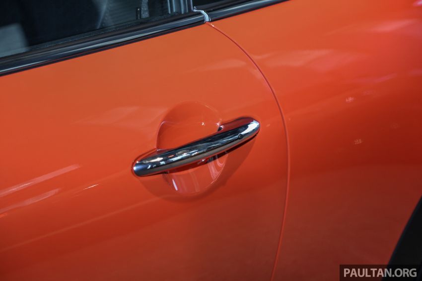 MINI Hatch <em>facelift</em> dilancarkan di Malaysia – Cooper S tiga/lima-pintu, JCW tiga-pintu, harga RM227k-283k Image #838596