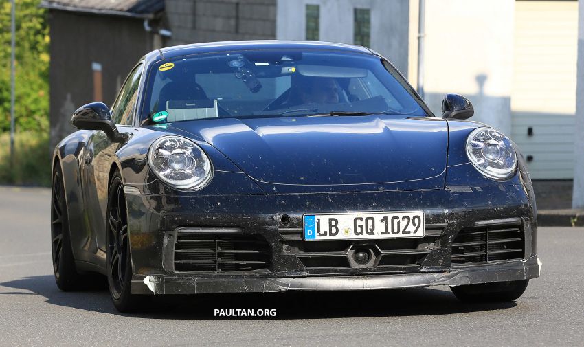 SPYSHOTS: 992-gen Porsche 911 GTS hits the road 844169