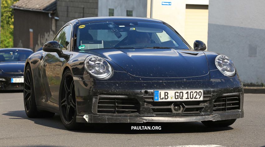 SPYSHOTS: 992-gen Porsche 911 GTS hits the road 844172