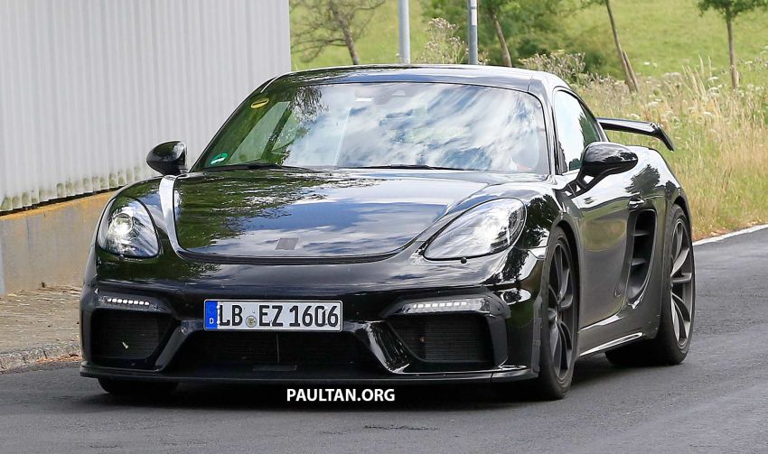 SPIED: Porsche Cayman GT4 facelift spotted testing 843926