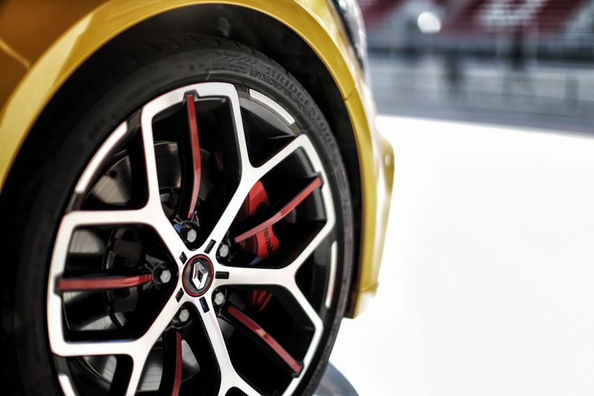 Renault Megane RS Trophy revealed – 300 PS, 420 Nm 841229