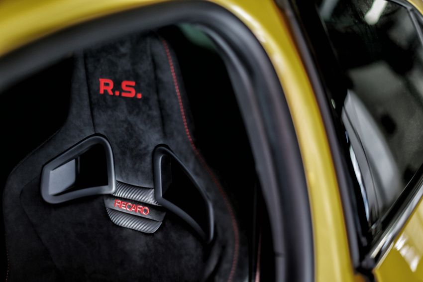 Renault Megane RS Trophy didedahkan – lebih kuasa dengan 295 hp/420 Nm, kelengkapan casis Cup 841356