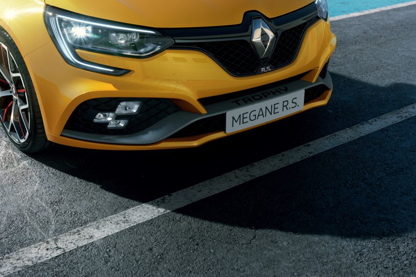 Renault Megane RS Trophy didedahkan – lebih kuasa dengan 295 hp/420 Nm, kelengkapan casis Cup 841346