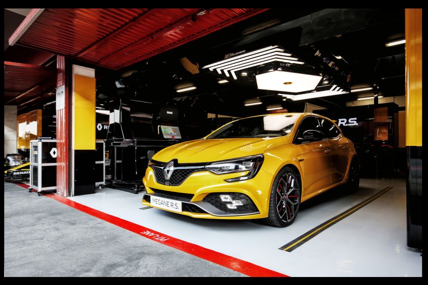 Renault Megane RS Trophy didedahkan – lebih kuasa dengan 295 hp/420 Nm, kelengkapan casis Cup 841348